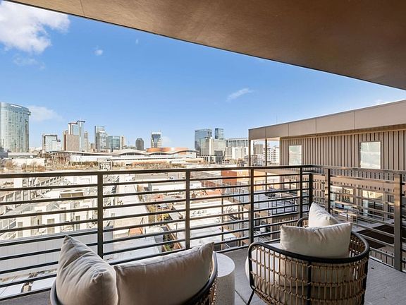 3rd image of 637 7th Ave S #601