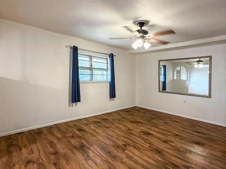 3221 Emory St — Photo 9