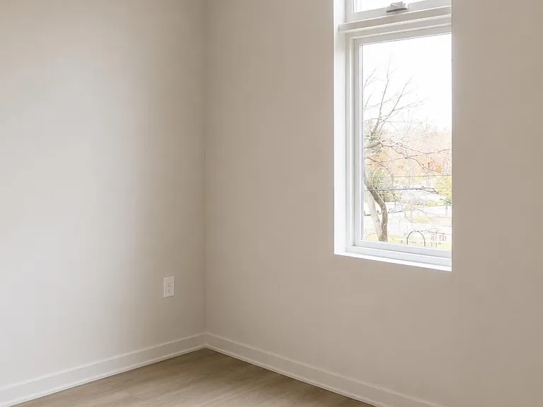 1108 Castle St #303 — Photo 3