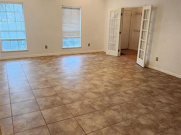 3rd image of 2610 Tinosa Cir