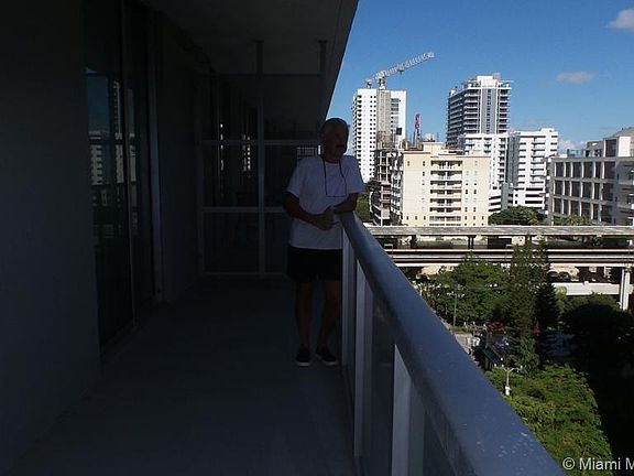 3rd image of 1111 SW 1st Ave APT 1121-N