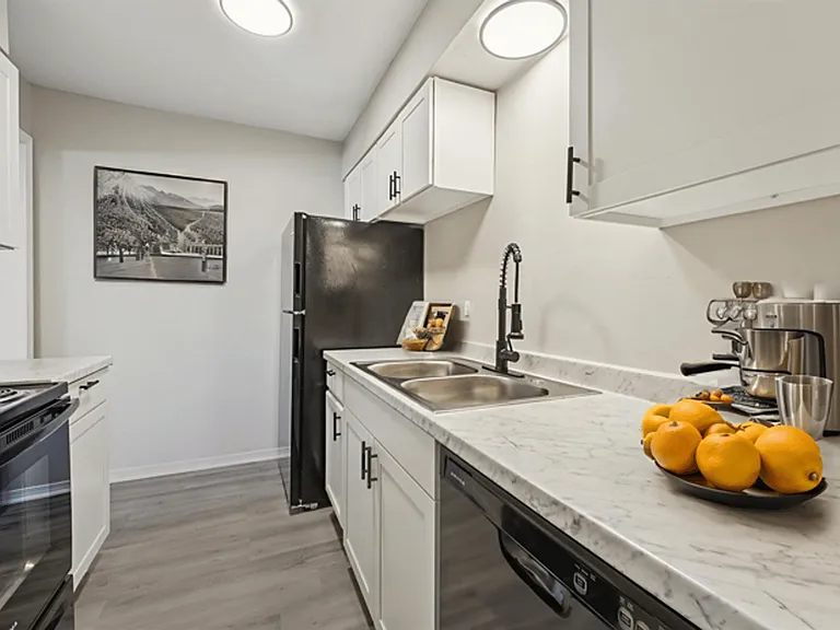 6009 Short St — Photo 28