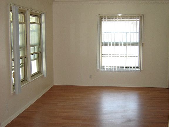 3rd image of 10229 1/2 S 8th Ave