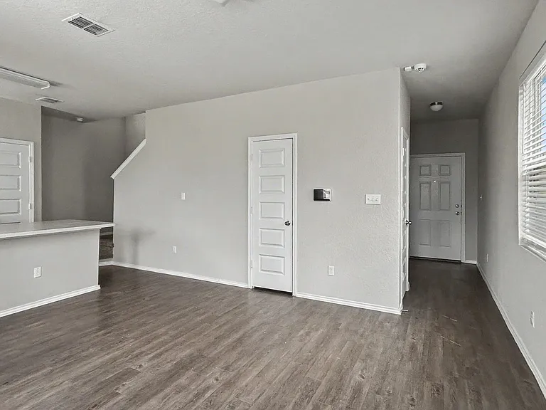 9407 Somers Bnd — Photo 6