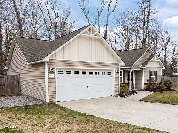 5th image of 815 Little Roxy Court