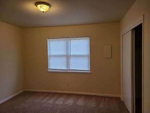 3rd image of 1432 Baychester Ave APT A4