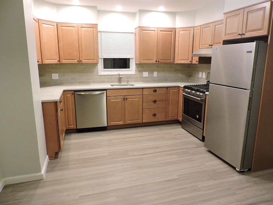 1st image of 291 Gainsborg Ave E #234