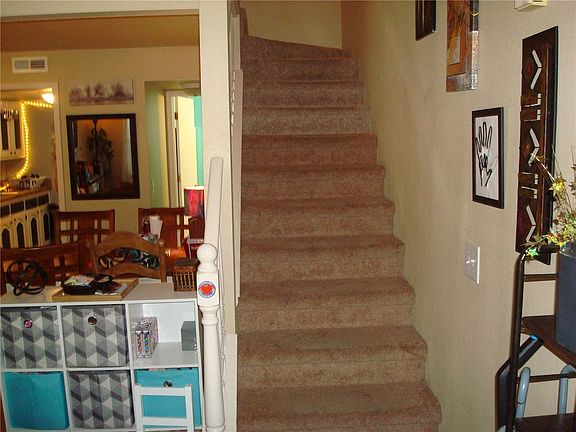 4th image of 35 Nantucket Dr