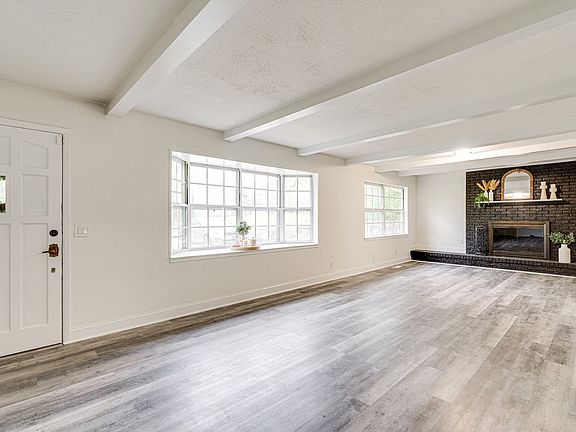 3rd image of 3706 Altamira Dr