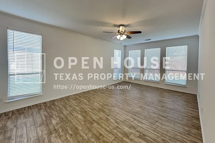 828 Pebblecreek Dr — Photo 8