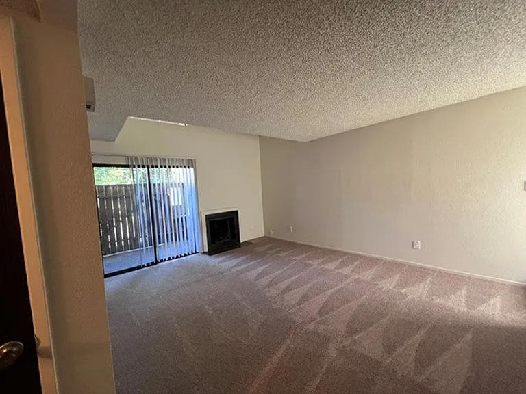 6060 Gloria Dr #1 — Photo 2