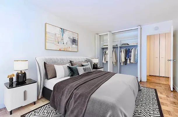 Rented by Manhattan Realty Group | media 8