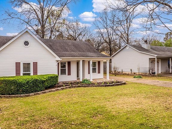 5th image of 29 Oak Forest Dr