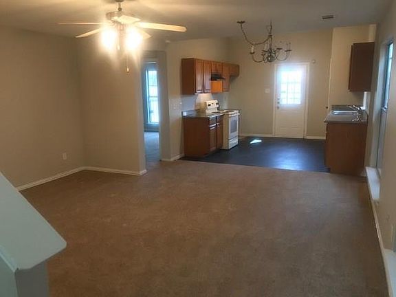 2nd image of 210 River Rock Dr