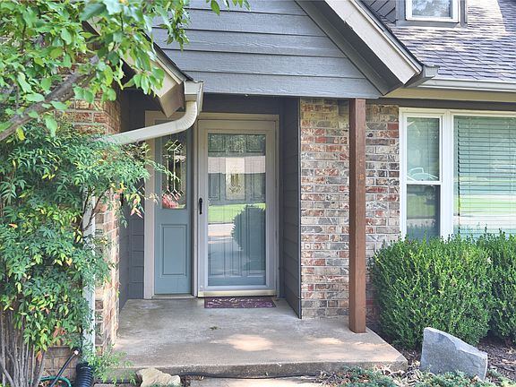 3rd image of 2995 E 56th Pl