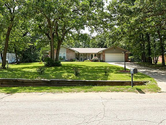 2nd image of 1409 Leawood Dr