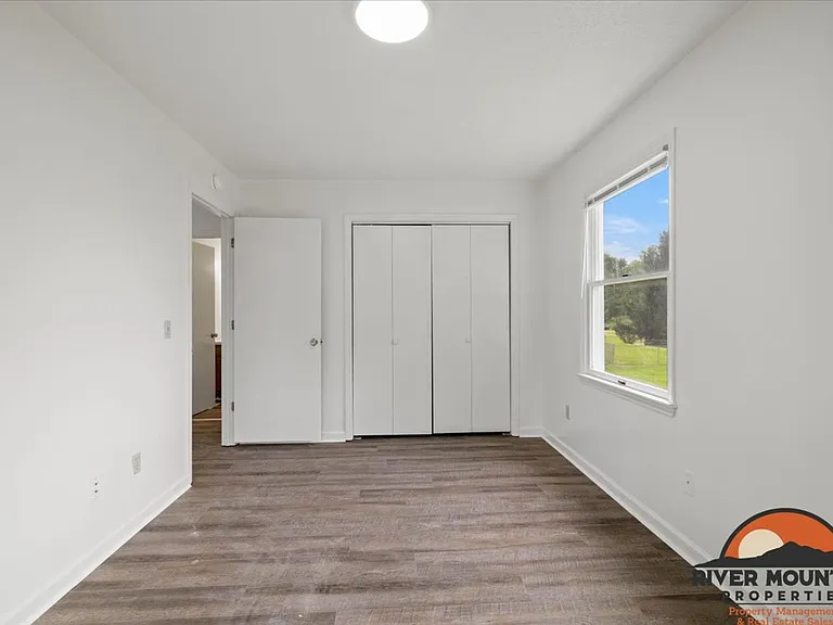 1485 Sandy Cir — Photo 17