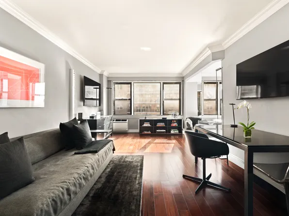 245 East 24th Street image 1 of 12