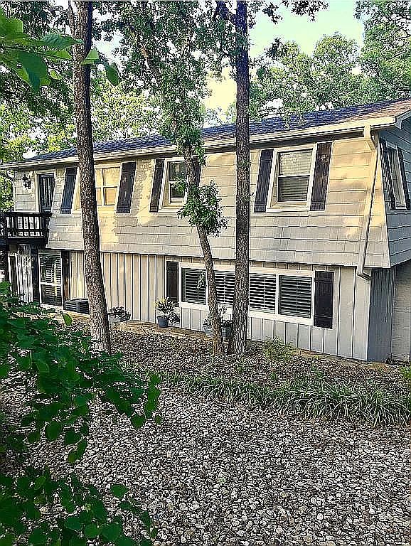 SOLD: 302 Cambridge Dr, Pottsboro, TX – 4 Bed, 3 Bath Home