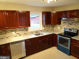 306 Shoshoni Trl, Browns Mills, NJ 08015