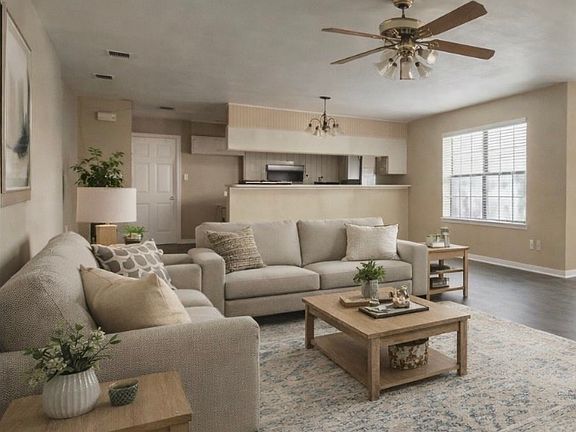 2nd image of 113 Stonewood Pl