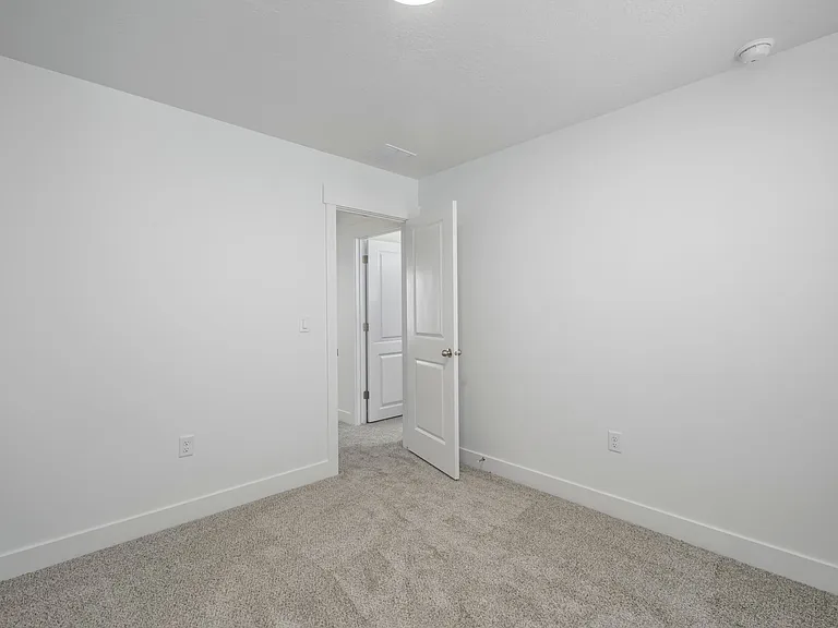 3935 W 1000 N — Photo 8