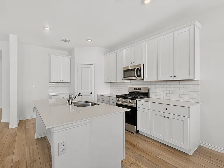 1129 Flameleaf Dr — Photo 19
