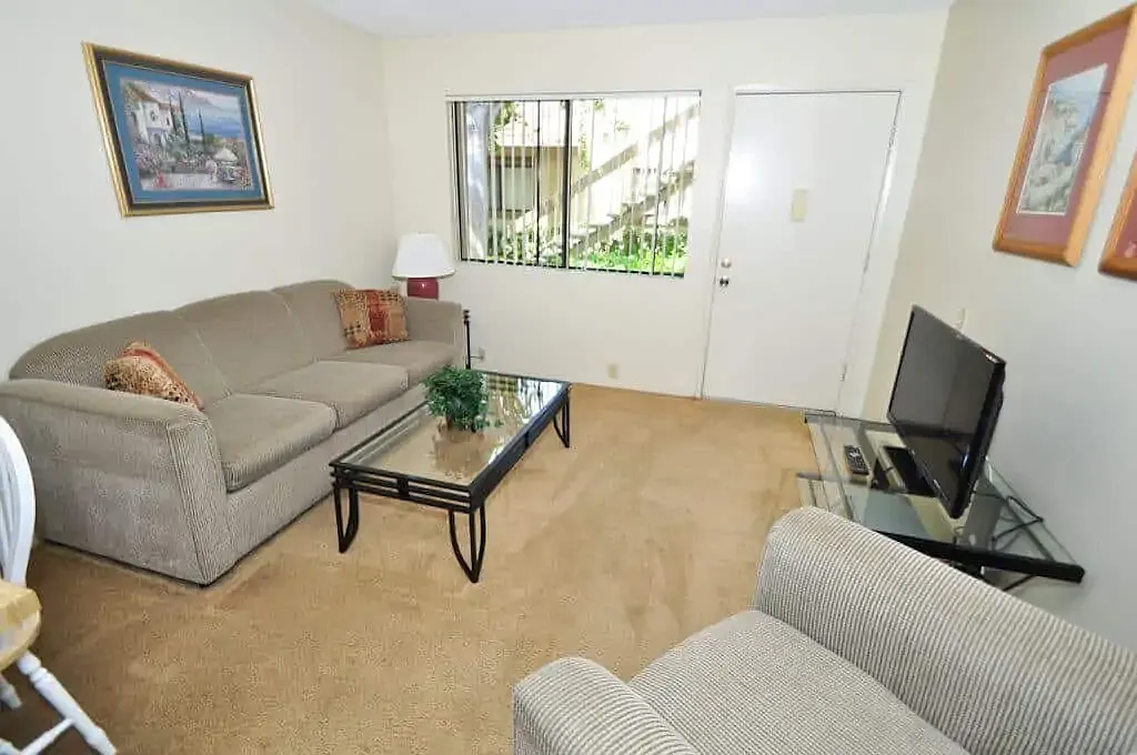4300 Palm Ave — Photo 2