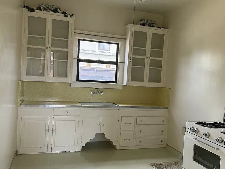 43518 Bryant St — Photo 10