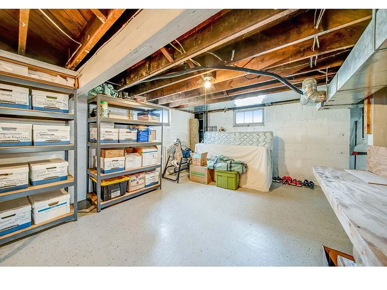 299 E Woodrow Ave — Photo 38