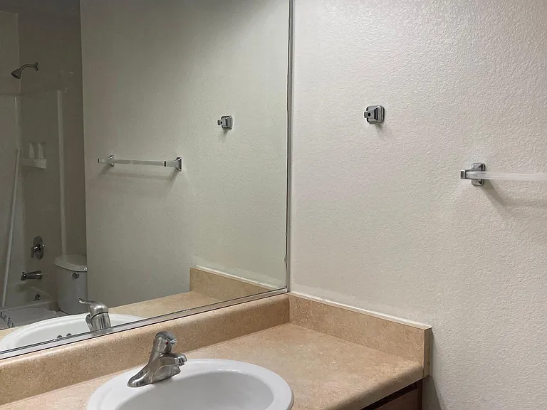 8436 S Otis Dr — Photo 10