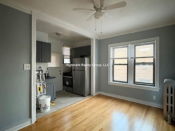 5th image of 1317 W Estes Ave #4A