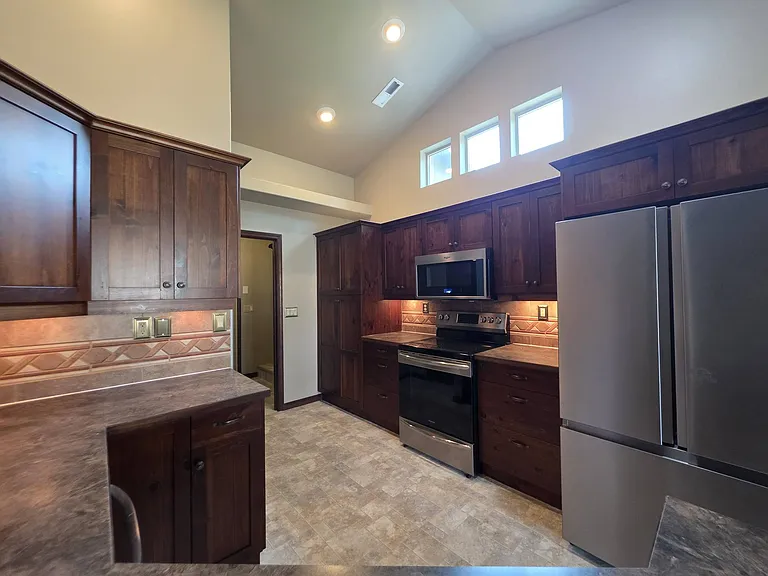 1523 Sacajawea Ave — Photo 6