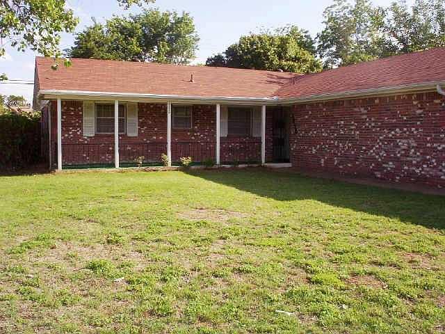 1st image of 3232 N Simmons Dr