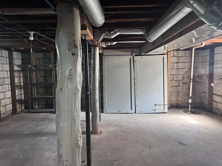 60 W Cotton St — Photo 20