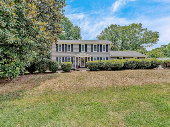 6313 Christie Ln, Roanoke, VA 24018