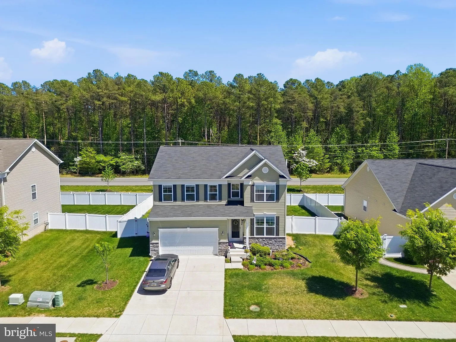 4 bed, 3.5 bath, 3138 sqft, $3,000 — Photo 3