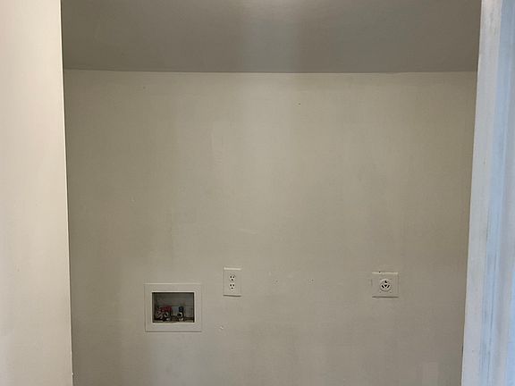 2nd image of 2216 Rose Ave