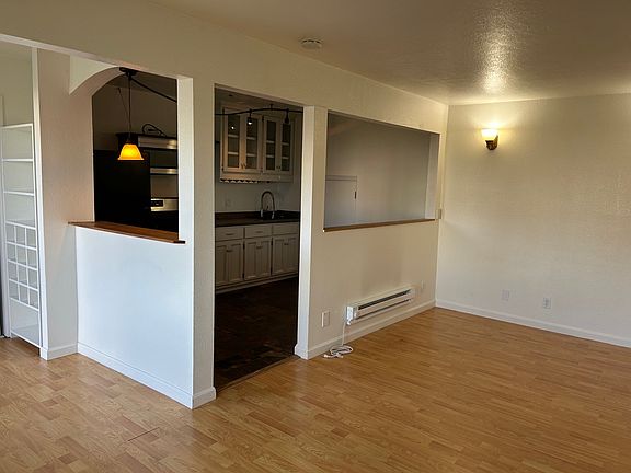 4th image of 107 Wavecrest Ave #B