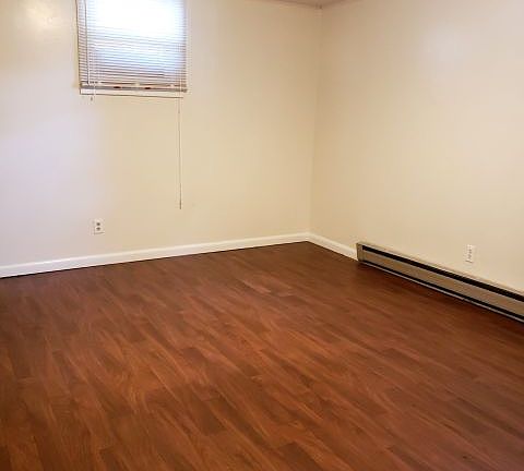 4th image of 516 1/2 Avenue E