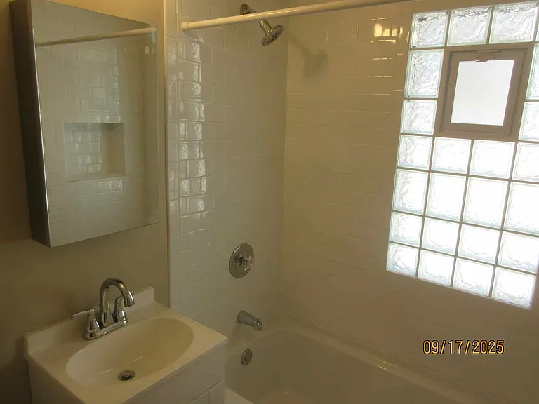 3455 N Fratney St — Photo 14