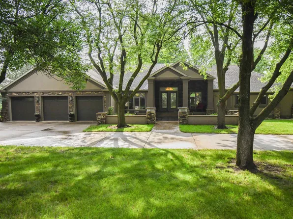 312 W Lyncrest Trl, Sioux Falls, SD 57108