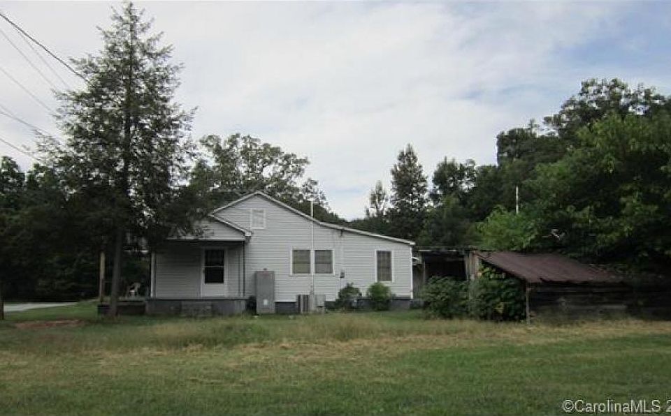 2nd image of 519 Magnolia St