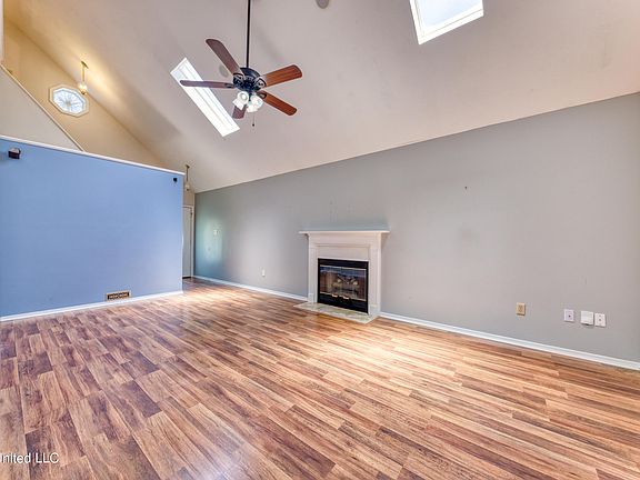5th image of 13471 Windridge Dr