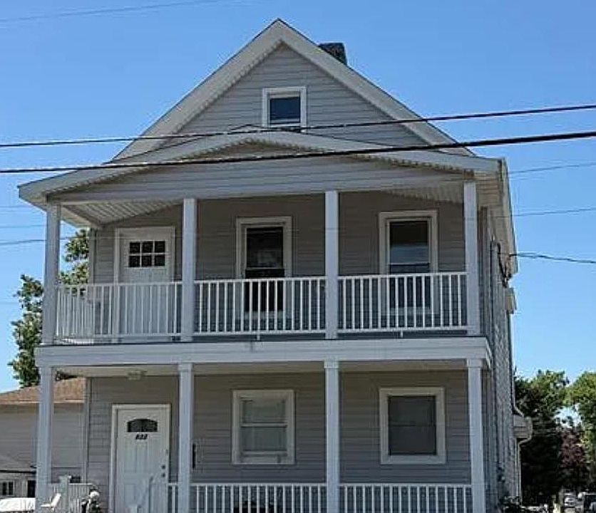 1st image of 832 Paterson Ave Floor 1