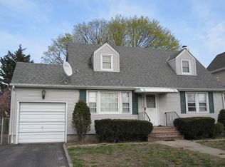 111 Linden Blvd, Hicksville, NY 11801