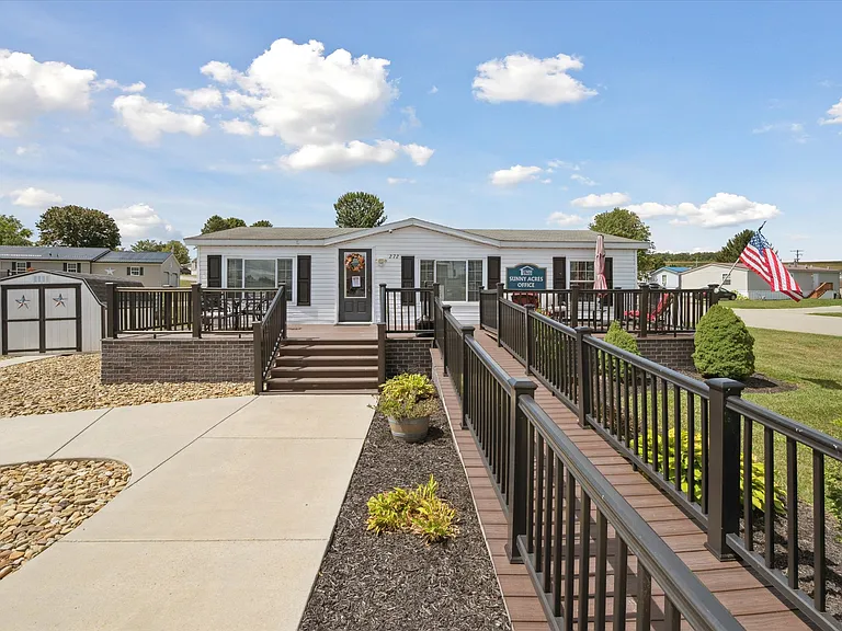Sunny Acres — Photo 32