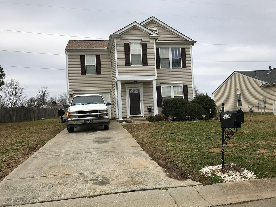 2nd image of 3904 Cardinal Bluff Ln