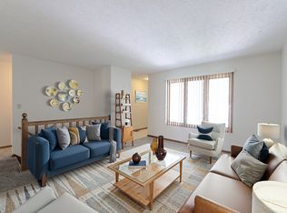 1131 Knox St, Lincoln, NE 68521