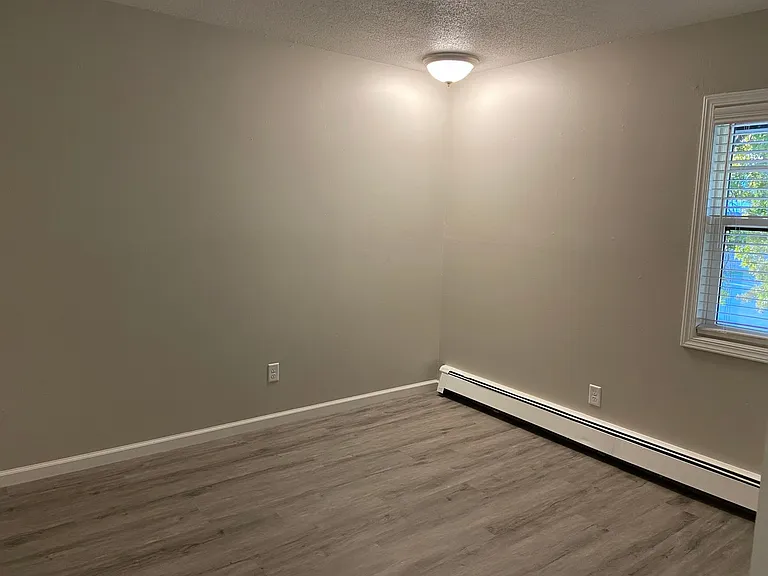 7511 Dennis Dr — Photo 10